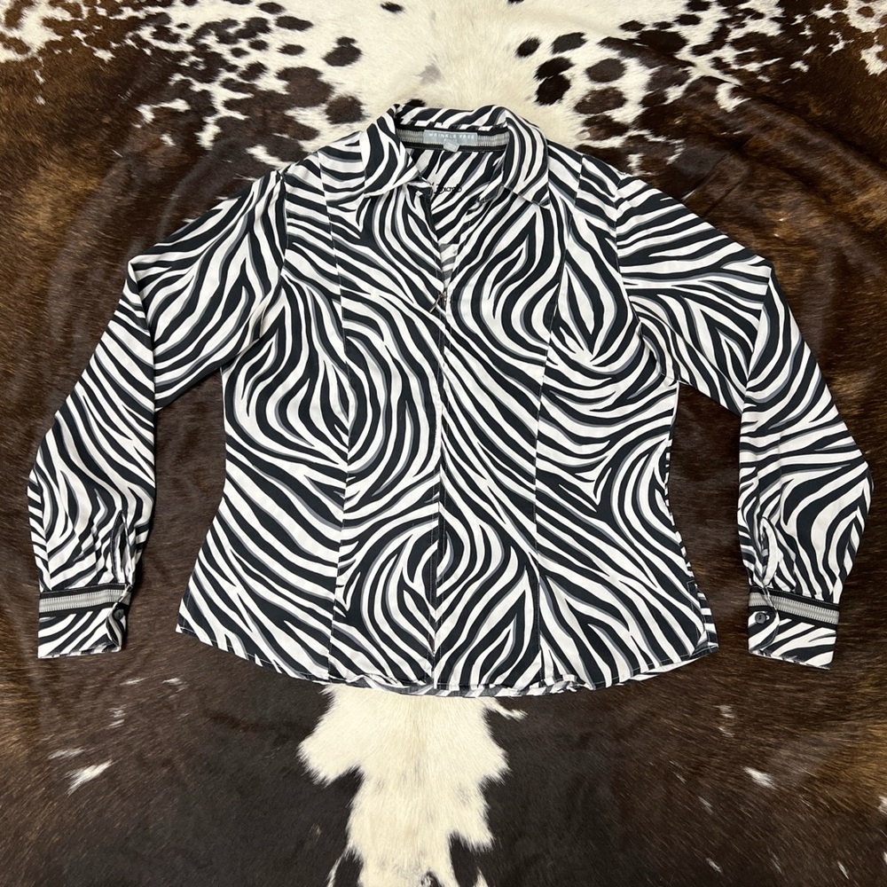 “Wrinkle Free” Y2K/2000s vintage black & white zebra print fitted shacket